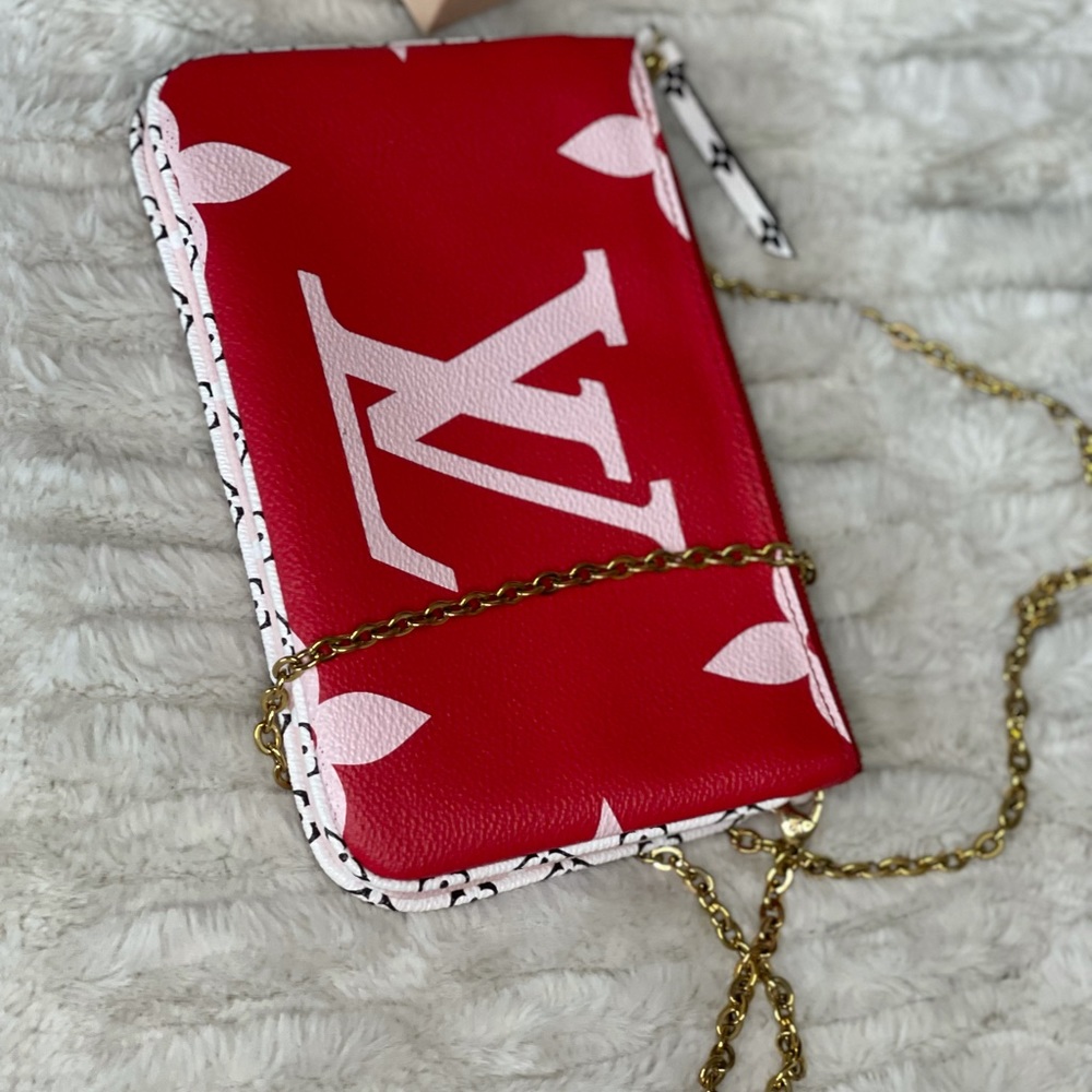 Louis Vuitton Pochette Double Zip Monogram Giant, Red Pink, Limited2waycrossbody